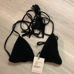 NEW ACACIA HUMUHUMU CROCHET TOP ASH BLACK